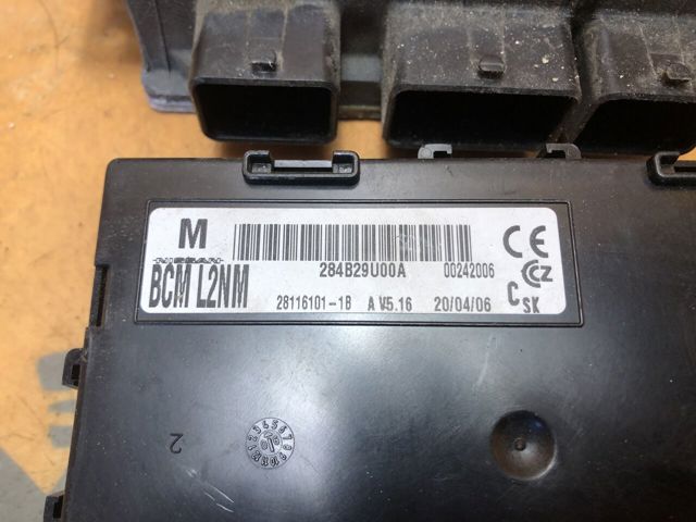 Модуль управления двигателем 8200399038 NISSAN