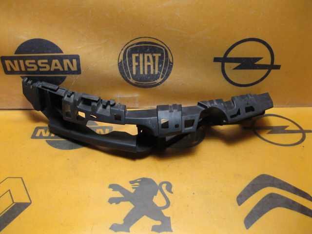 RENAULT 8200412349 Кронштейн бампера переднего правый в наличии Тернополь