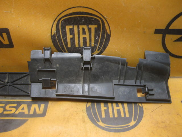 RENAULT 8200414161 Кронштейн радиатора верхний в наличии Тернополь