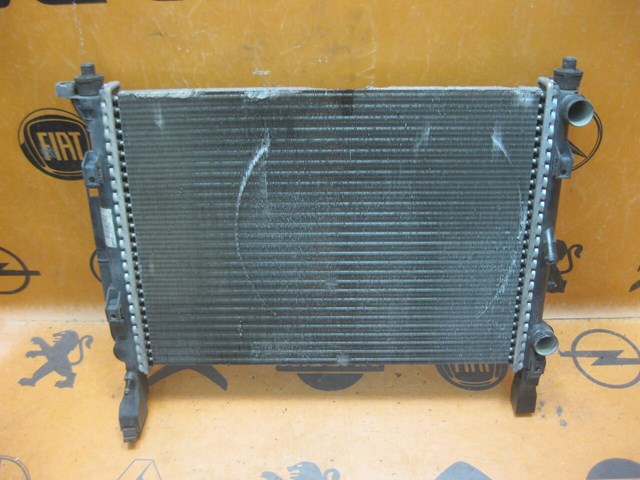 Б/у радиатор охлаждения renault kangoo ii 1.5dci  (2008-2012) код: 32848 8200418327
