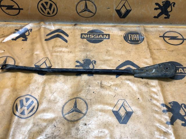 Тяга реактивная передняя, нижняя 8200425787 RENAULT