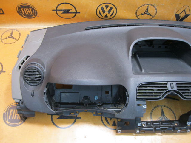 RENAULT 8200454114 Панель салона передняя "торпедо" в наличии Ужгород