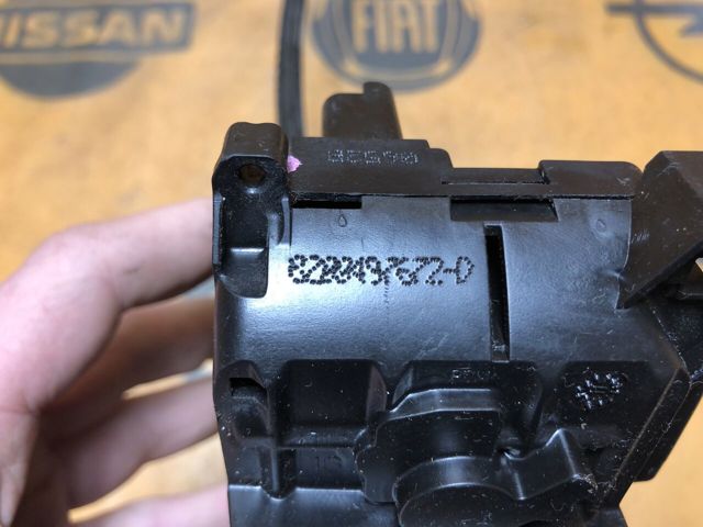 8200497672 RENAULT Замок двери задней левой распашной купить в Черкассы