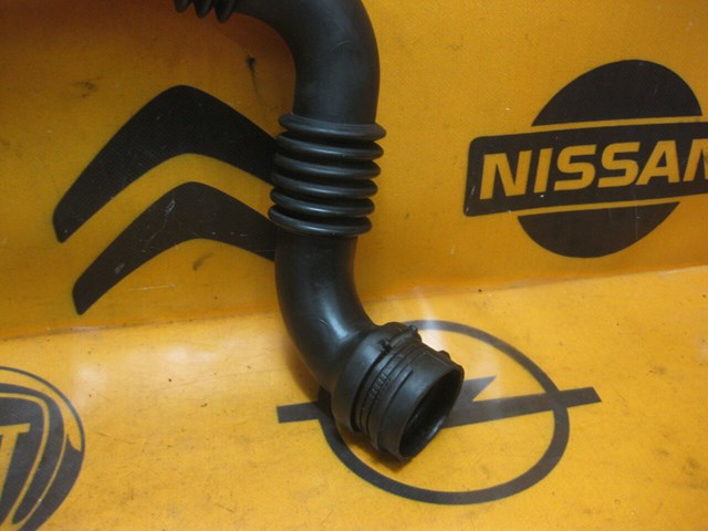 Патрубок интеркуллера 8200527669 RENAULT