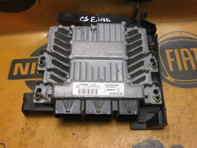 ЭБУ двигателем 8200565863 RENAULT