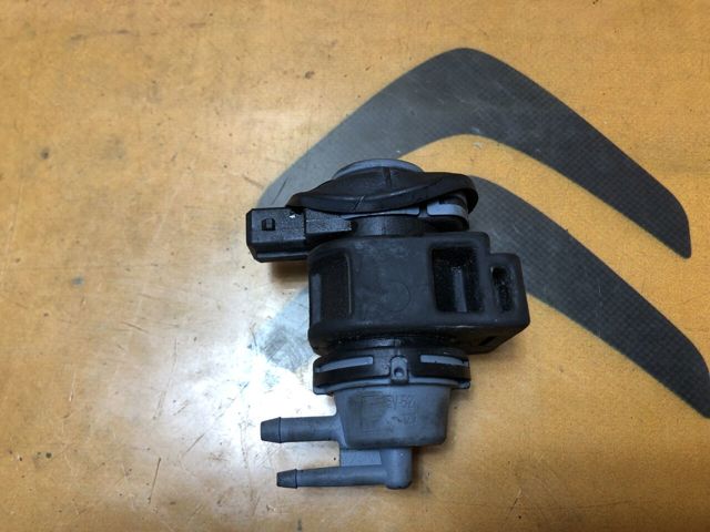 RENAULT 8200575400 Клапан преобразователь давления наддува (соленоид)  в наличии Черкассы