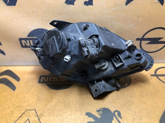 8200589032 RENAULT Фара левая купить в Тернополь