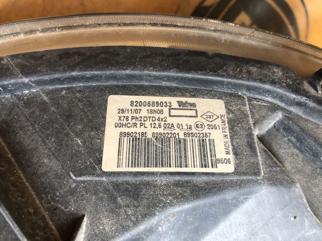 RENAULT 8200589033 Правая фара в наличии Ирпень