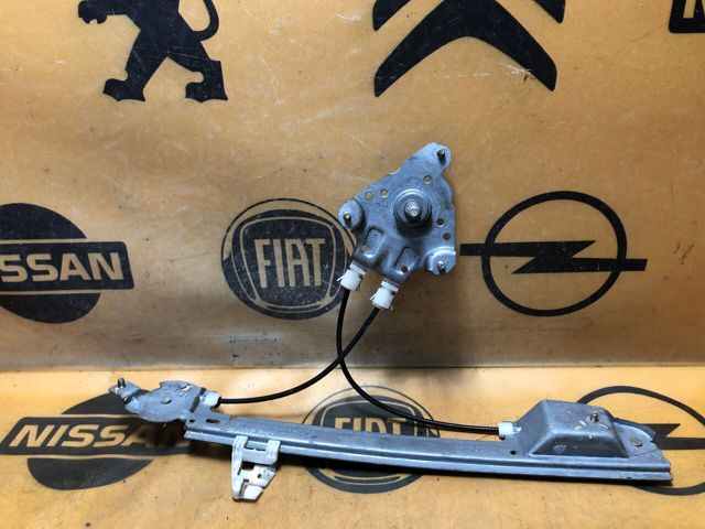  Механизм стеклоподъемника правой задней двери 8200636810 RENAULT