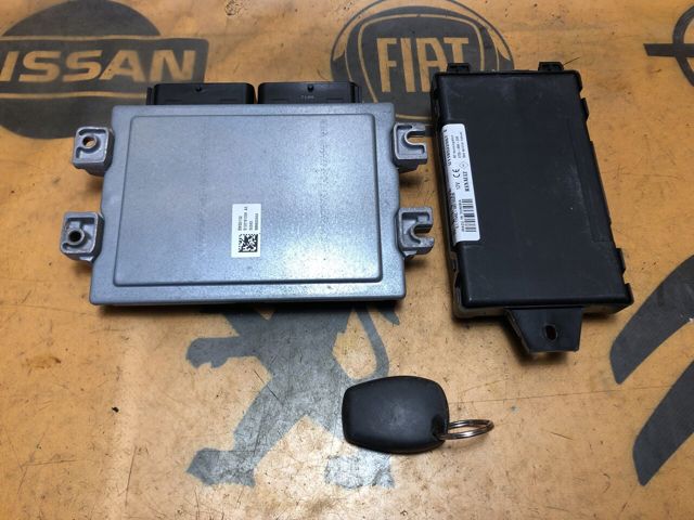 RENAULT 8200661124 Блок управления двигателем в наличии Киев
