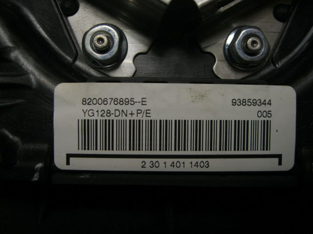 RENAULT 8200676895 Подушка безопасности водителя в наличии Киев