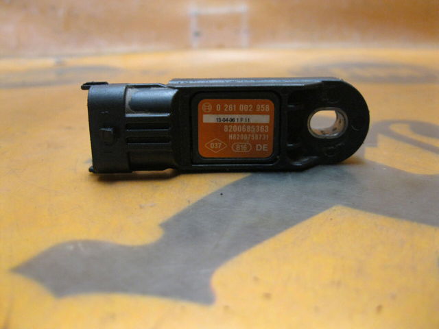 Датчик наддува 8200685363 RENAULT