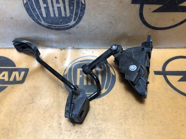 8200699691 RENAULT Датчик положения педали акселератора (газа) купить в Днепр