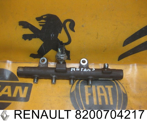 Топливная рампа 8200704217 RENAULT