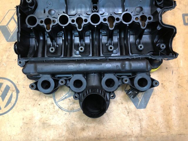RENAULT 8200714033 Крышка клапанная в наличии Чернигов