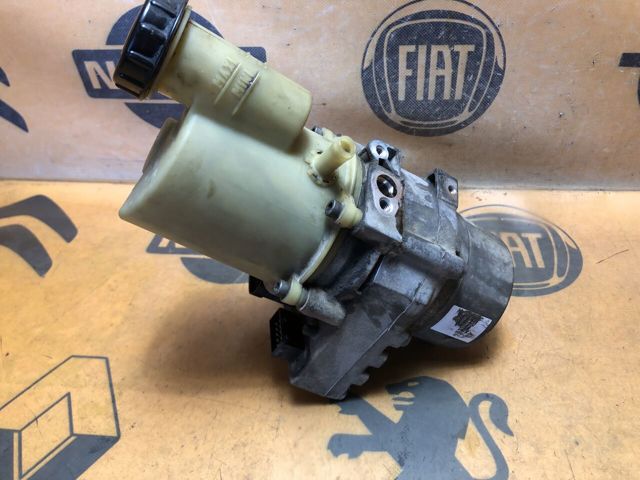 RENAULT 8200718096 Насос ГУР в наличии Николаев