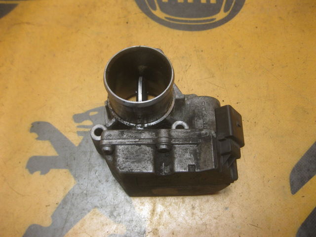 Дроссельная заслонка в сборе 8200736114 RENAULT