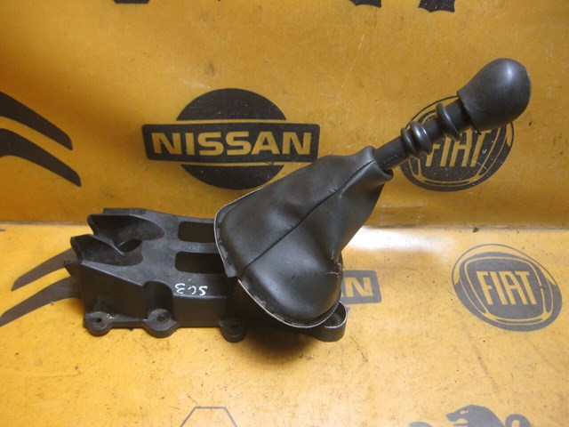 Рычаг переключения передач 8200736236 RENAULT