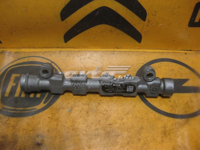 Топливная рампа 8200754773 RENAULT