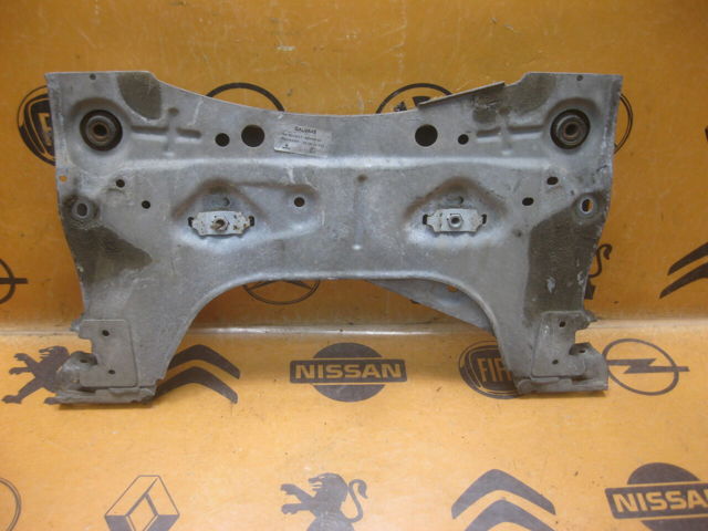 Подрамник передней подвески 8200766085 RENAULT