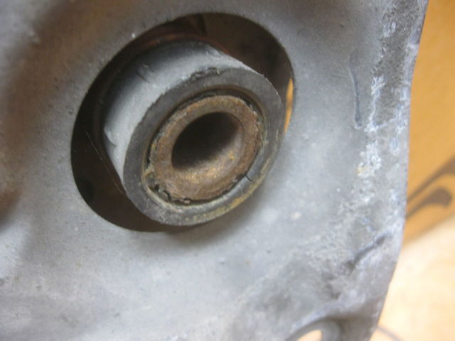 RENAULT 8200766085 Подрамник передний в наличии Тернополь
