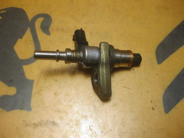 Форсунка дизельная в сборе 8200766475 RENAULT