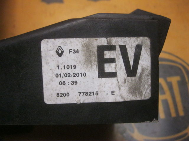 RENAULT 8200778215 Механизм переключения передач (кулиса, селектор) в наличии Ирпень