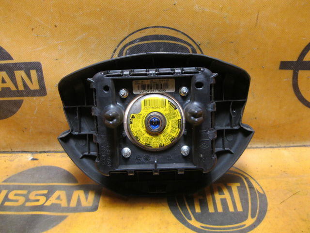 Подушка безопасности водителя 8200823307 RENAULT