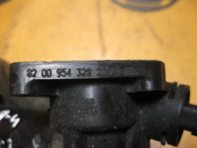 RENAULT 8200954328 Термостат в наличии Ровно