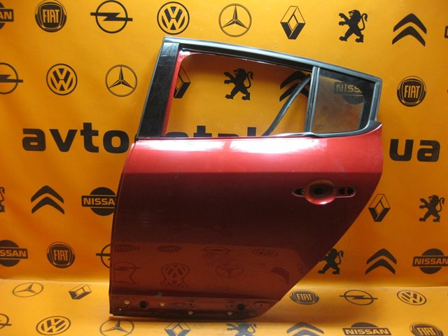 Дверь задняя, левая 821010108R RENAULT