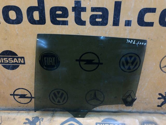Стекло заднее левое 823010002R RENAULT