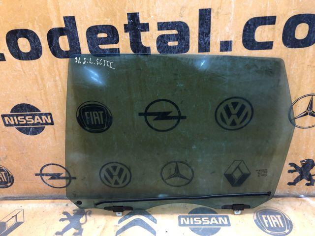 Стекло двери задней левой 823010010R RENAULT