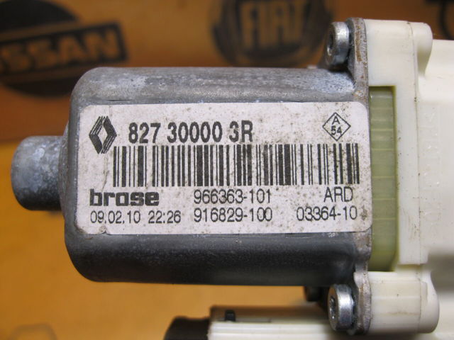 RENAULT 827300003R Мотор стеклоподъемника двери задней правой в наличии Ирпень