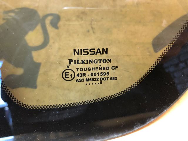 NISSAN 833019U000 Стекло кузова (багажного отсека) левое в наличии Тернополь