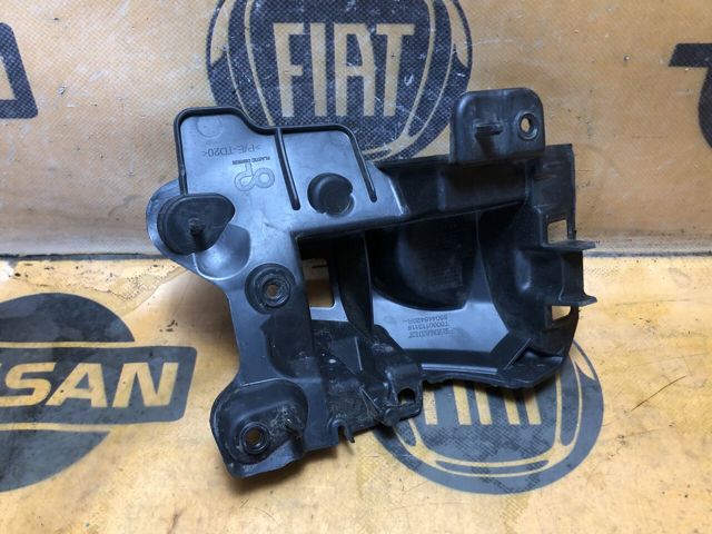 RENAULT 850446420R Кронштейн бампера заднего правый в наличии Кривой Рог