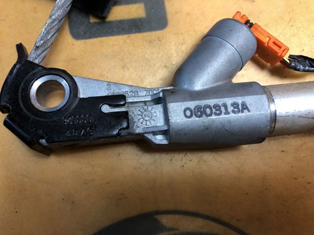 868859U15A NISSAN Левый ремень безопасности купить в Одесса