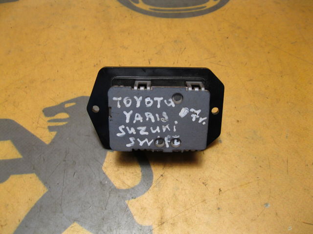 Б/у резистор печки toyota yaris (2005-2010) код: 40595 871380K090