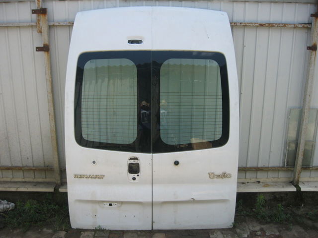 Дверь задка (две двери) 901019505R RENAULT