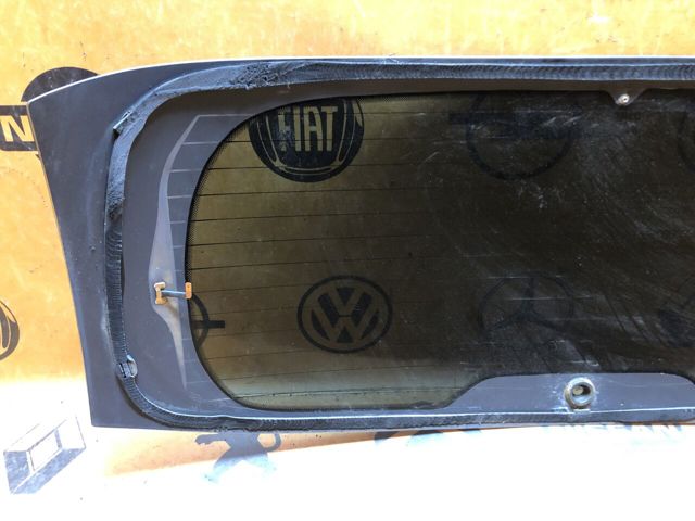 903005262R RENAULT Стекло багажника двери 3/5-й задней (ляды) купить в Каменское