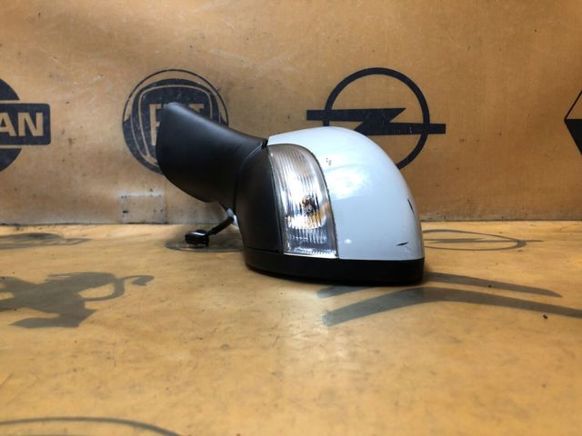 Правое боковое зеркало 963025724R RENAULT