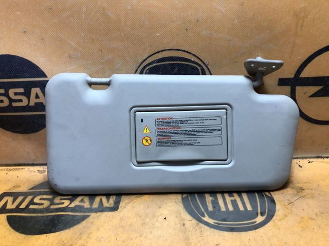 Козырьки 964009U100 NISSAN