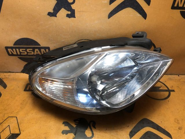 Вставка фары правой 9649557380 PEUGEOT