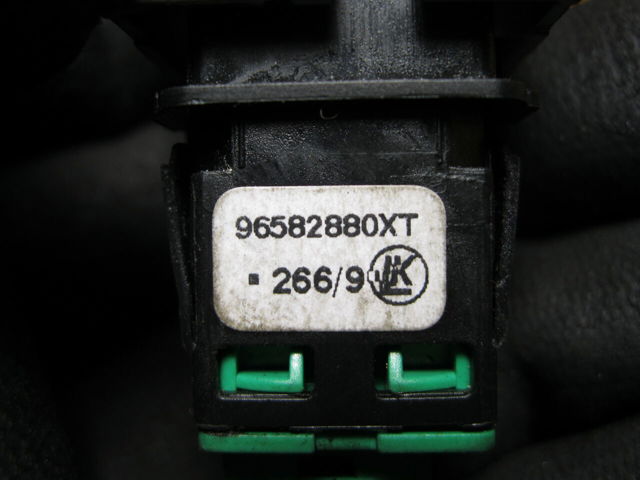 PEUGEOT 96582880XT в наличии Ровно