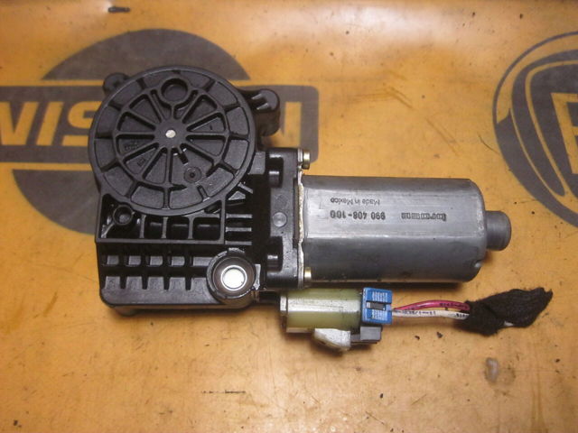 990408100 MERCEDES купить в Ровно