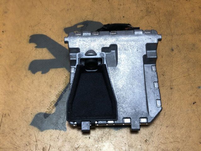 A0009050438 MERCEDES Модуль управления камерой купить в Полтава