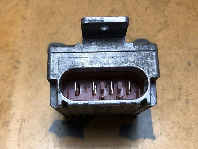 A0235456832 MERCEDES Регулятор оборотов вентилятора купить в Ровно