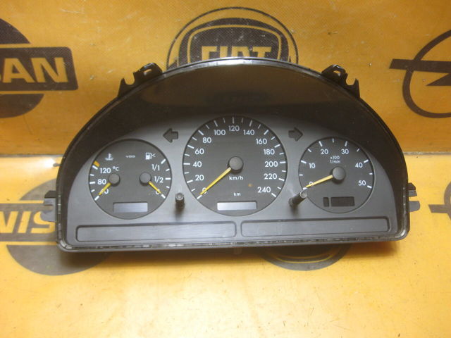 Щиток приборов A1635404011 MERCEDES