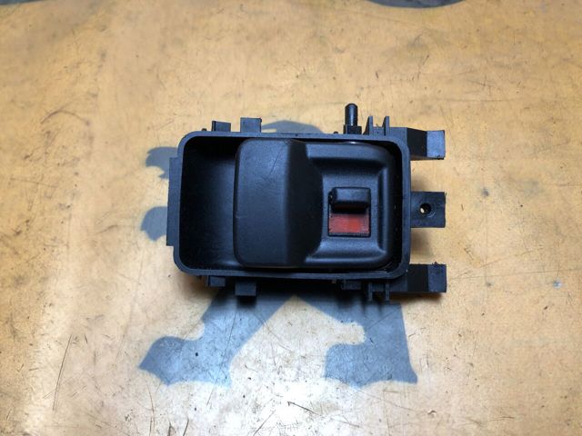 Ручка закрытия крышки багажника внутреняя A1637600061 MERCEDES