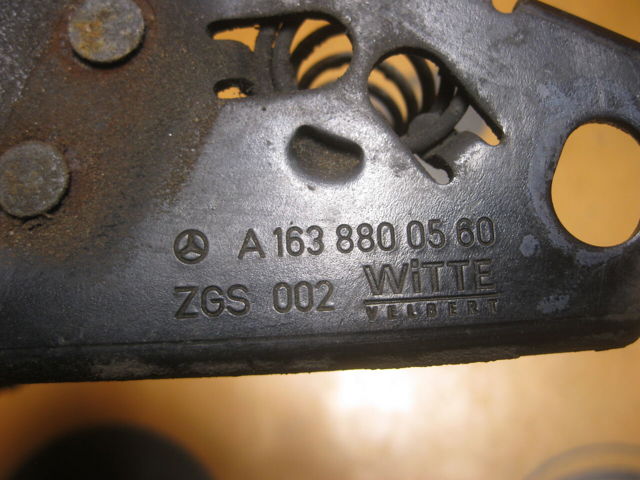A1638800560 MERCEDES Замок капота купить в Запорожье