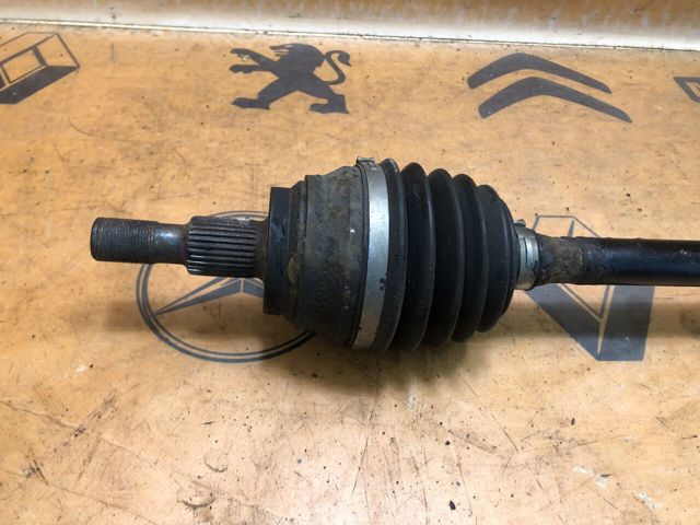 A1643301901 MERCEDES Правая полуось купить в Одесса